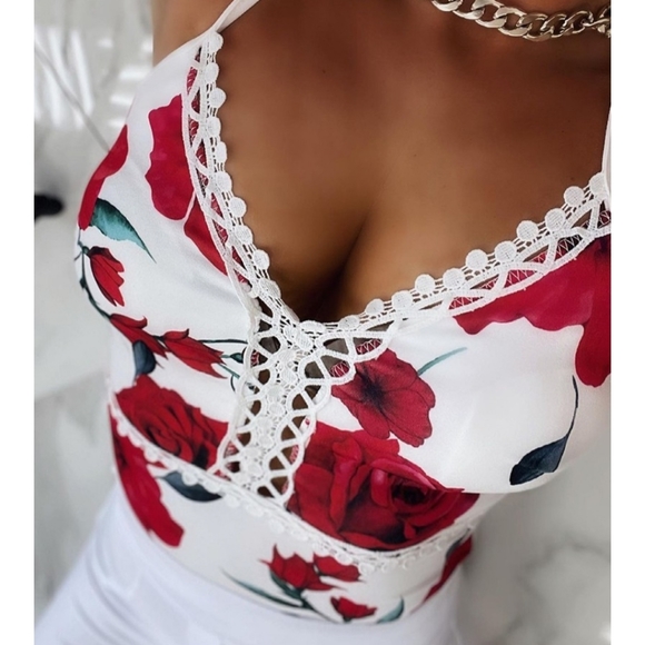 *1 M left* White Lace Trim Floral Top - Picture 2 of 5